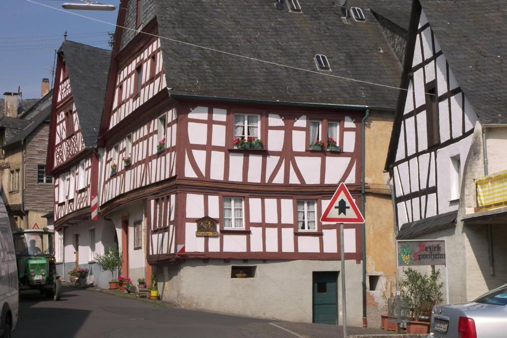 Hotel Dampfmuehle Enkirch Exterior photo